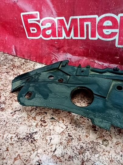 Накладка замка капота Mazda 3