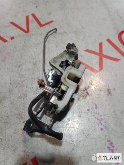 Замок двери передний правый mazda bongo