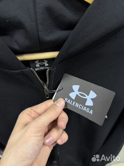 Зипка balenciaga x under armour (коллаба 2025)