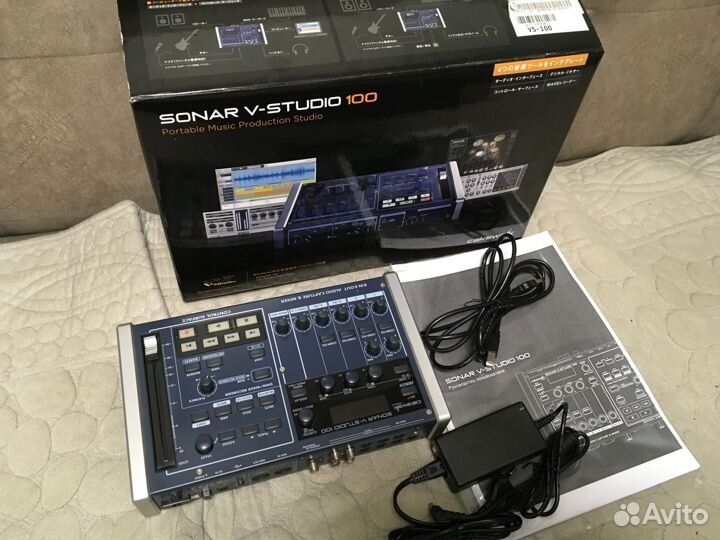 Микшер-студия Roland V-studio 100