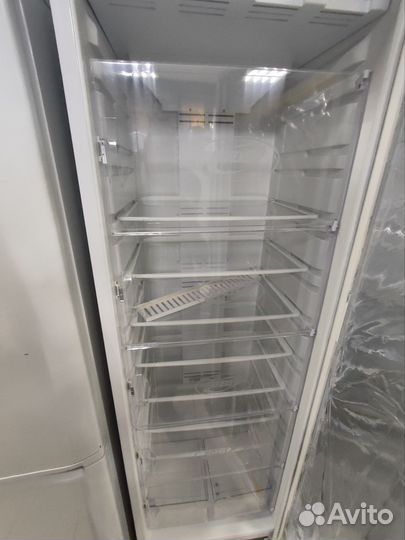 Холодильник фармацевтический