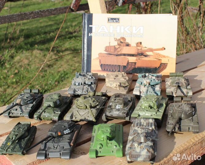 Масштабные модели танков+ книга коллекция