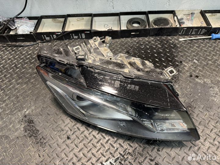 Фара правая адаптивная Audi Q5