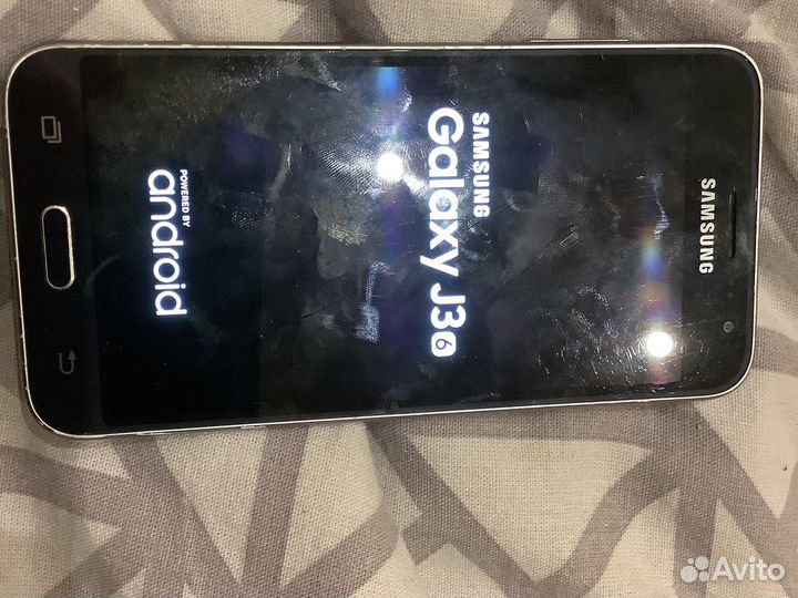 Телефон SamsungJ3 6