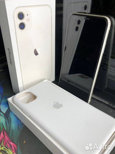 iPhone 11, 64 ГБ