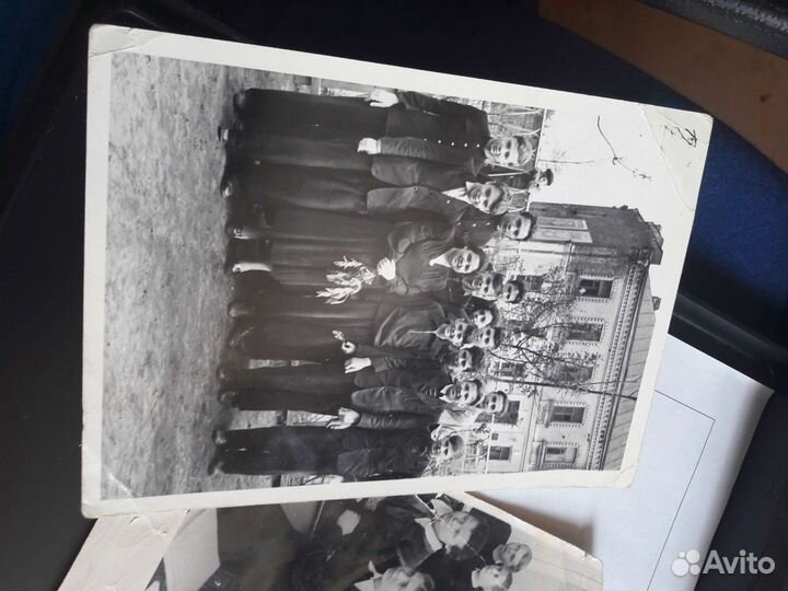 Старые фотографии, фоторамка железная