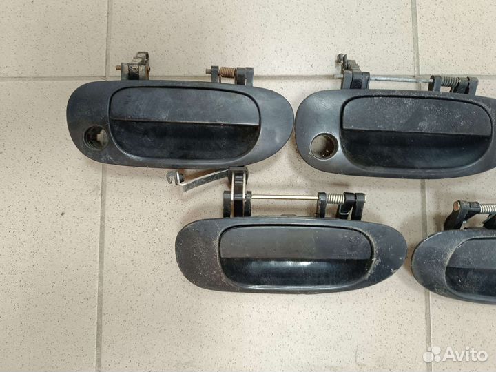 Дверная ручка Мицубиси Каризма