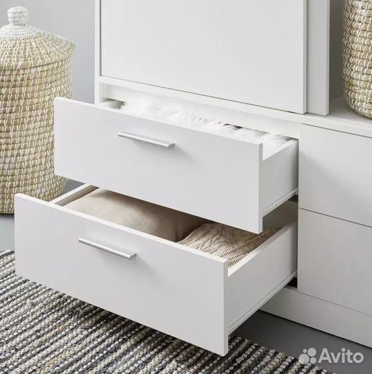 Шкаф двухстворчатый белый с ящиками - новый