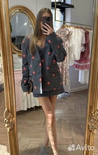 Костюм женский