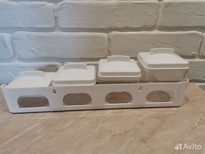 Настенная полка для специй