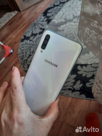 Samsung Galaxy A50, 4/128 ГБ