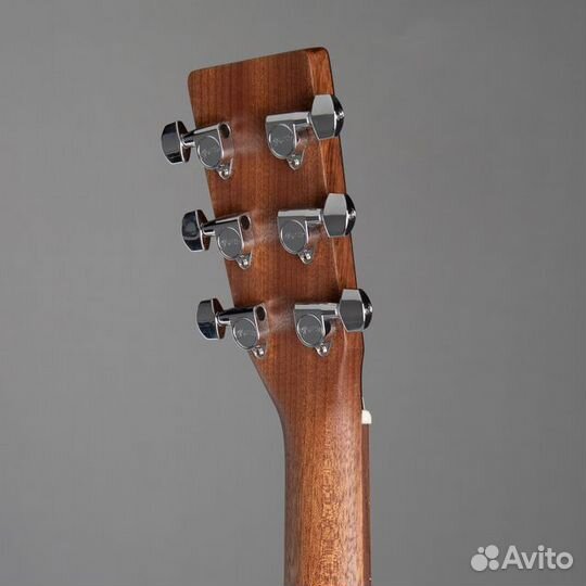 Леворукая гитара Martin Guitars 000-X2E Lefthand