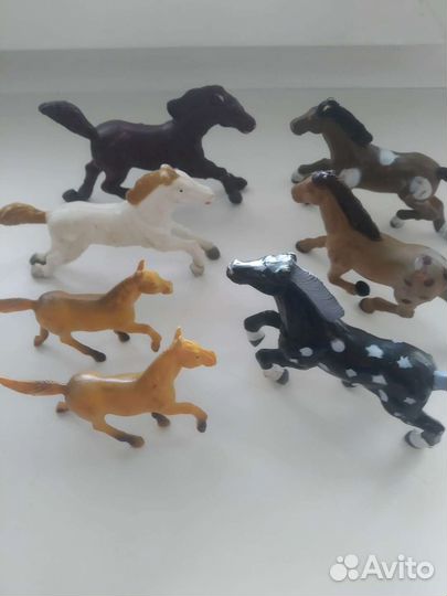 Лошадки, игрушки Киндер