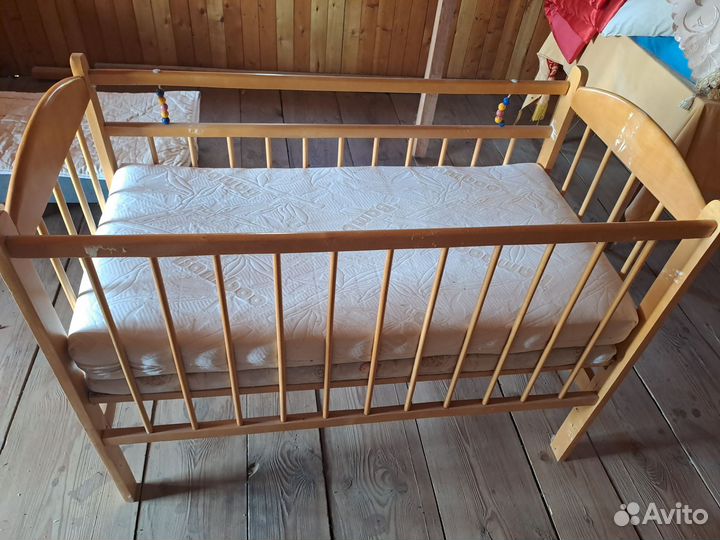 Детская кроватка