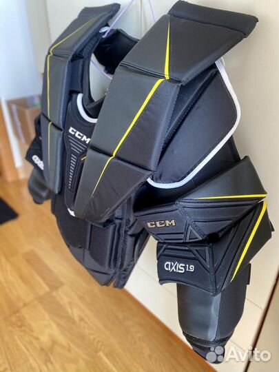 Вратарский нагрудник CCM axis1.9