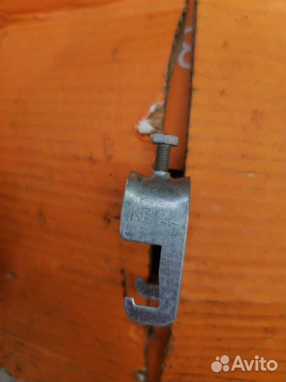 Зажим для кабелей