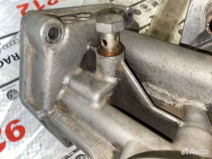 Корпус масляного фильтра Volkswagen Passat B5+ 1.9