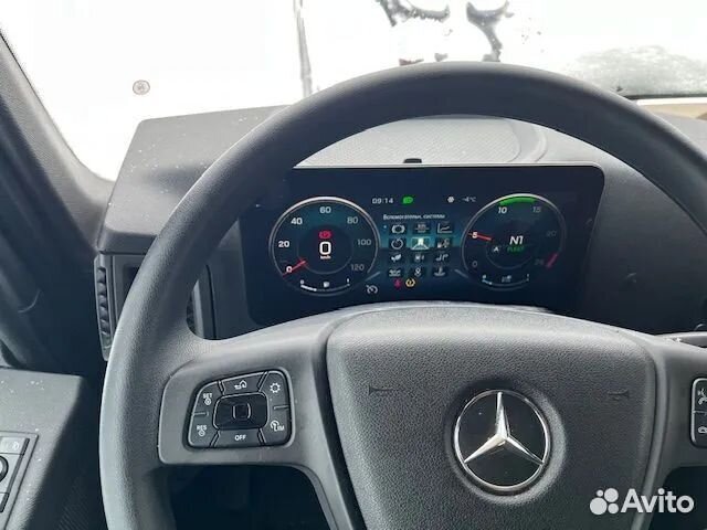 Mercedes-Benz Actros 1942, 2022