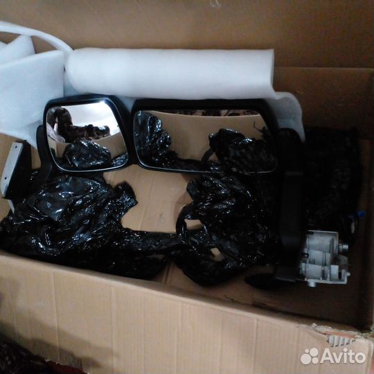 Продам правое боковое зеркало заднего вида в сборе