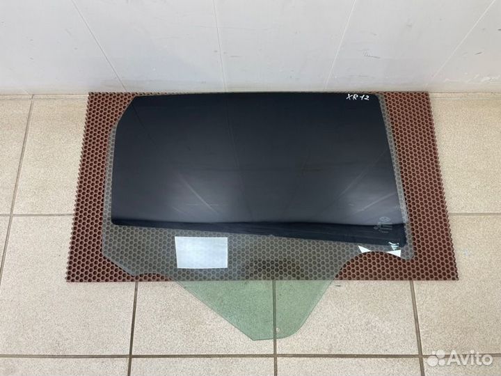 Стекло двери заднее правое LADA X-Ray