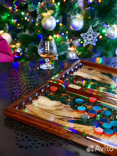 Нарды из ореха и эпоксидной смолы