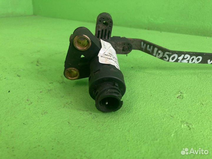 Датчик уровня пневмоподвески iveco stralis