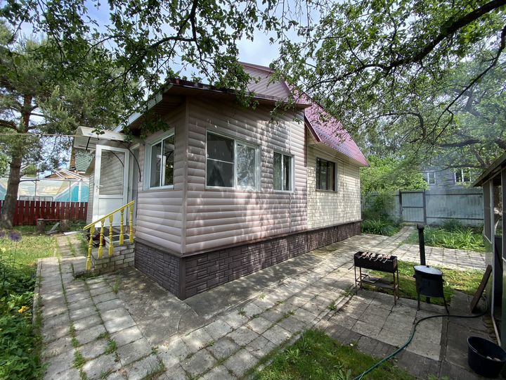 Дача 65 м² на участке 6 сот.