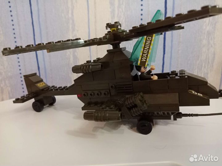 Военный вертолет аналог лего