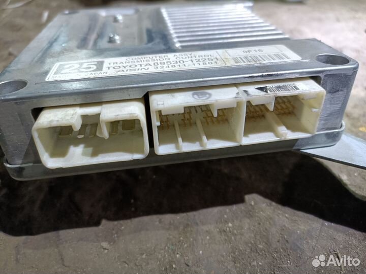 Эбу робот тойота 8953012251