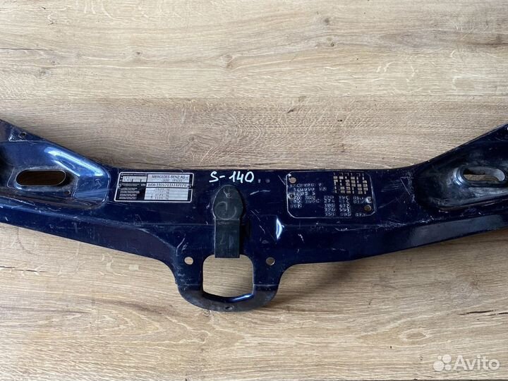Mercedes s 140 верхняя планка радиатора