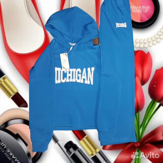 Спортивный костюм женский теплый новый