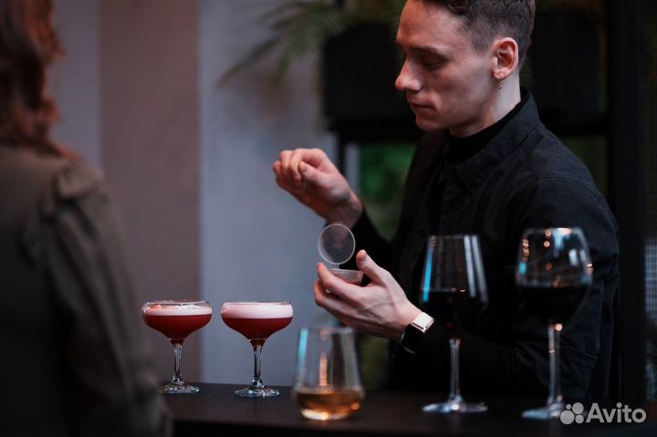 Пирамида из шампанского