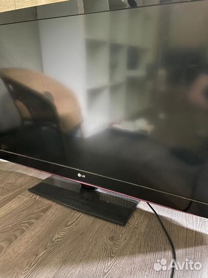 Телевизор LG 47 LD750