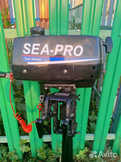 Подвесной лодочный мотор