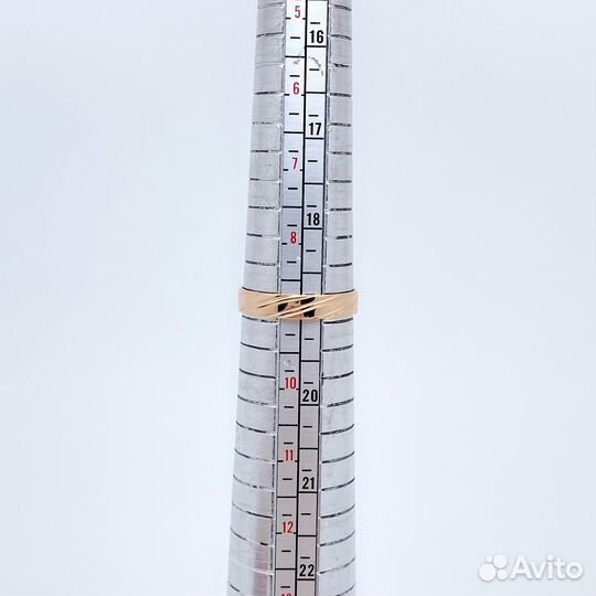 Золотое кольцо 585пр. вес: 1,95гр. размер: 19
