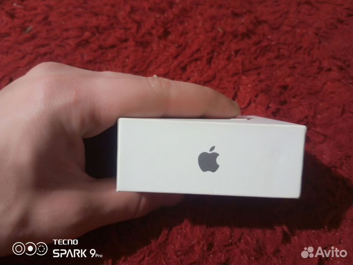 Беспроводные наушники apple