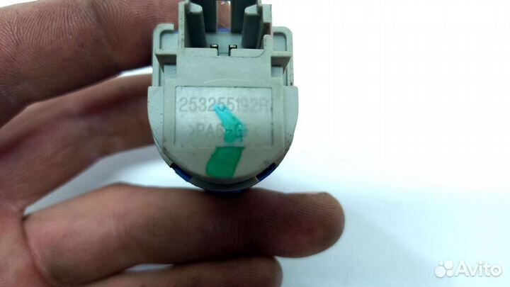 Датчик включения сцепления Renault logan stepway