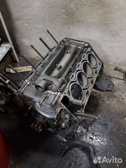 Двигатель N62