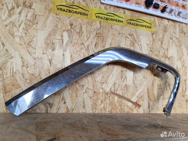 Накладка бампера (молдинг) передняя левая Лада