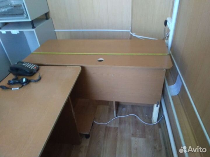 Письменный, компьютерный стол