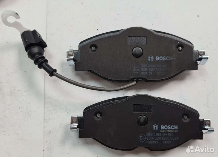 Колодки тормозные передние VW Tiguan/Passat