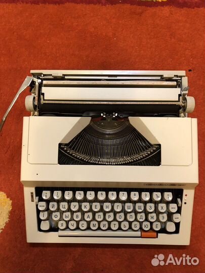 Пишущая машинка Commodore 40