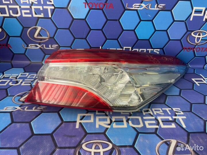 LED фонарь задний правый Toyota Camry XV 70