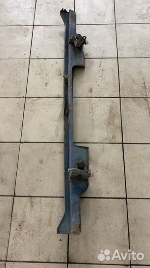 Накладка переднего бампера Mitsubishi Pajero 2