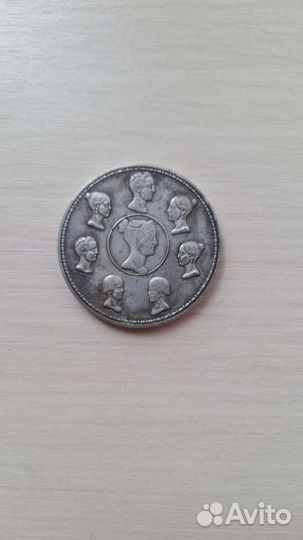 Продам монету
