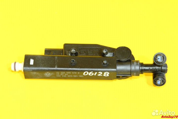 VW Phaeton Форсунка омывателя фары