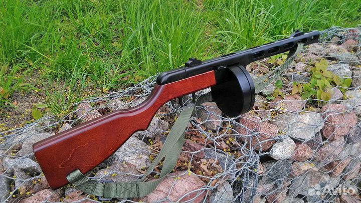 Макет пистолета-пулемета ппш