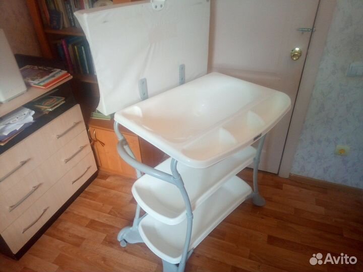 Пеленальный столик с ванночкой cam