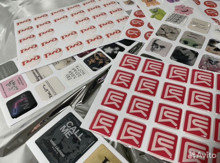 Наклейки на телефон