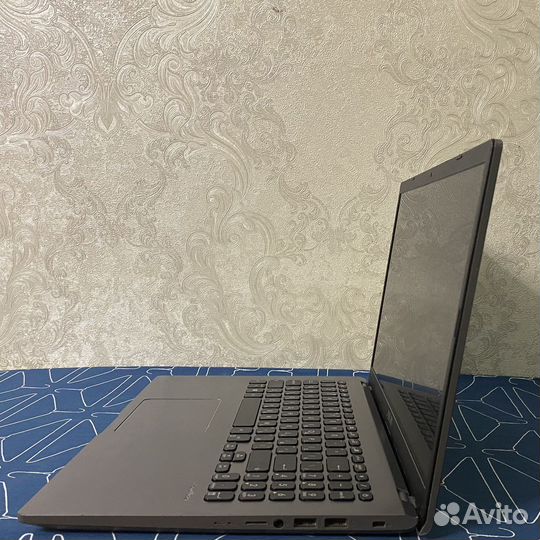 Ноутбук asus VivoBook (F509FL-BR142T)
